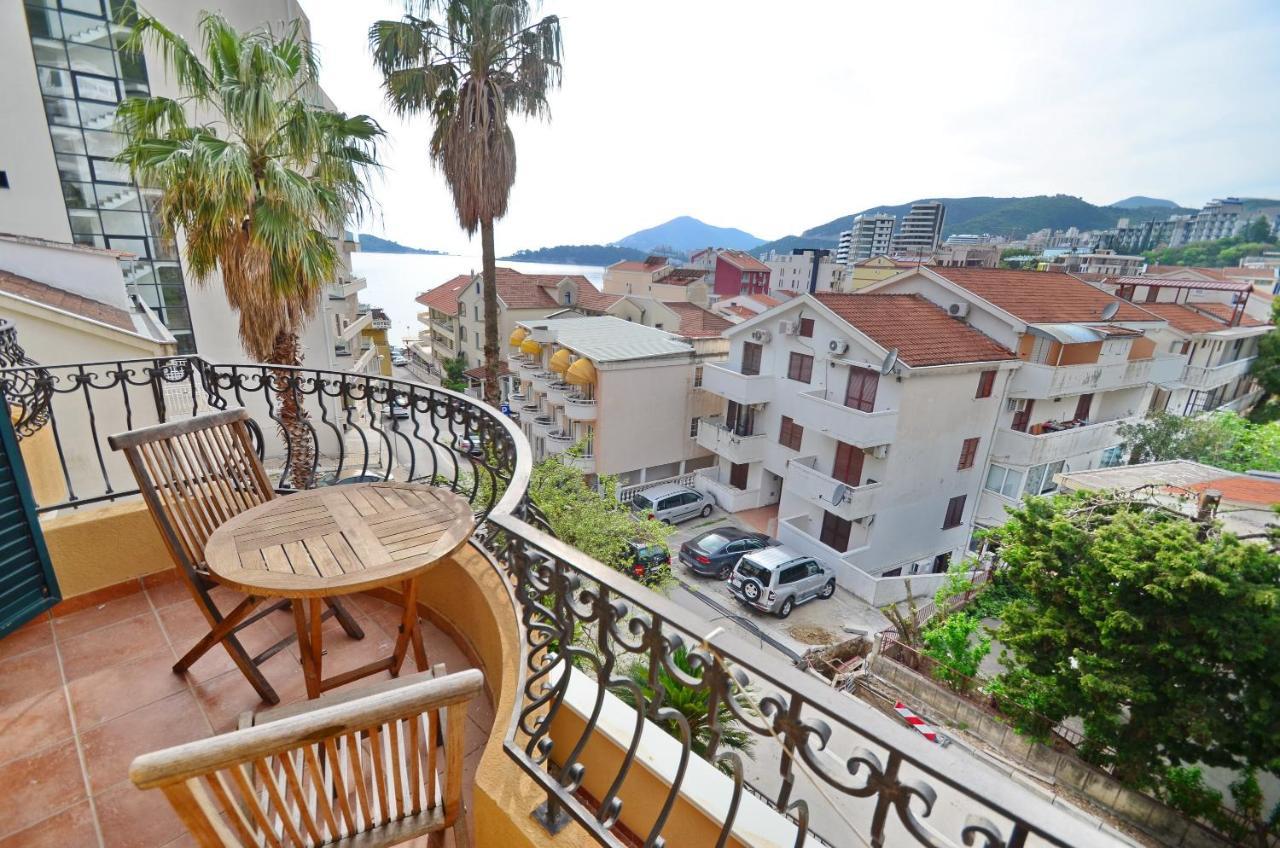 Hotel Meduza Bečići Buitenkant foto