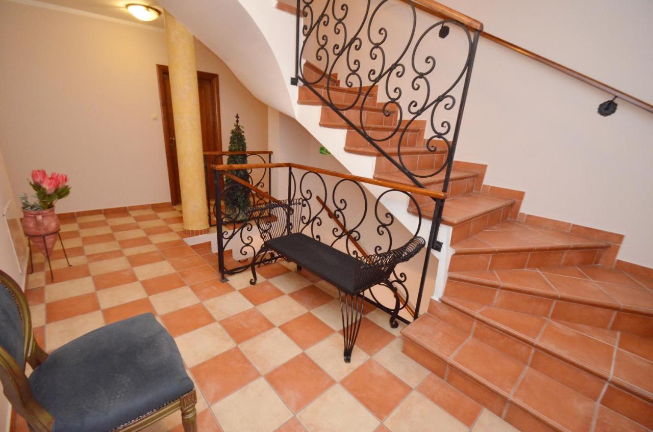 Hotel Meduza Bečići Buitenkant foto