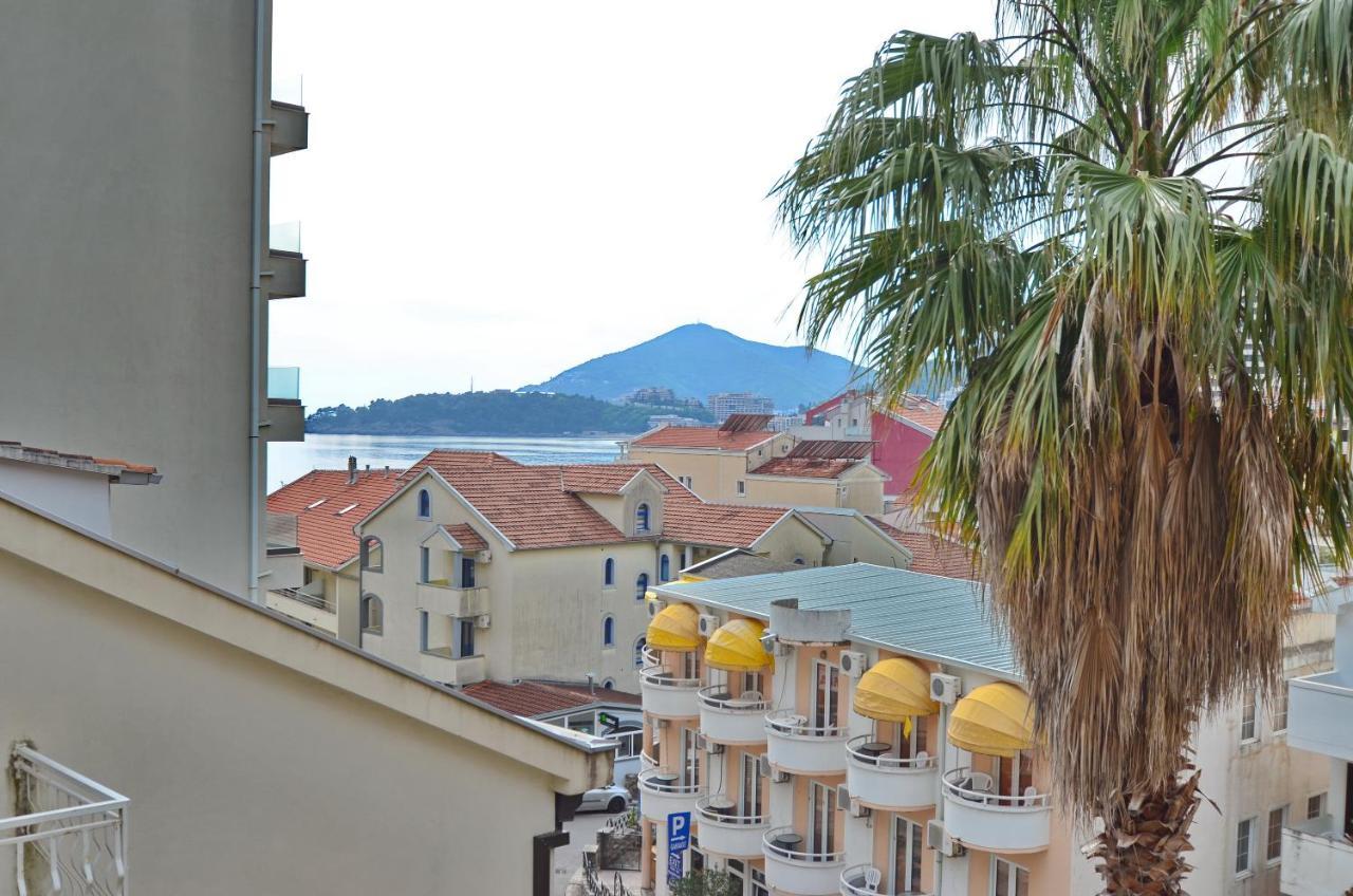 Hotel Meduza Bečići Buitenkant foto