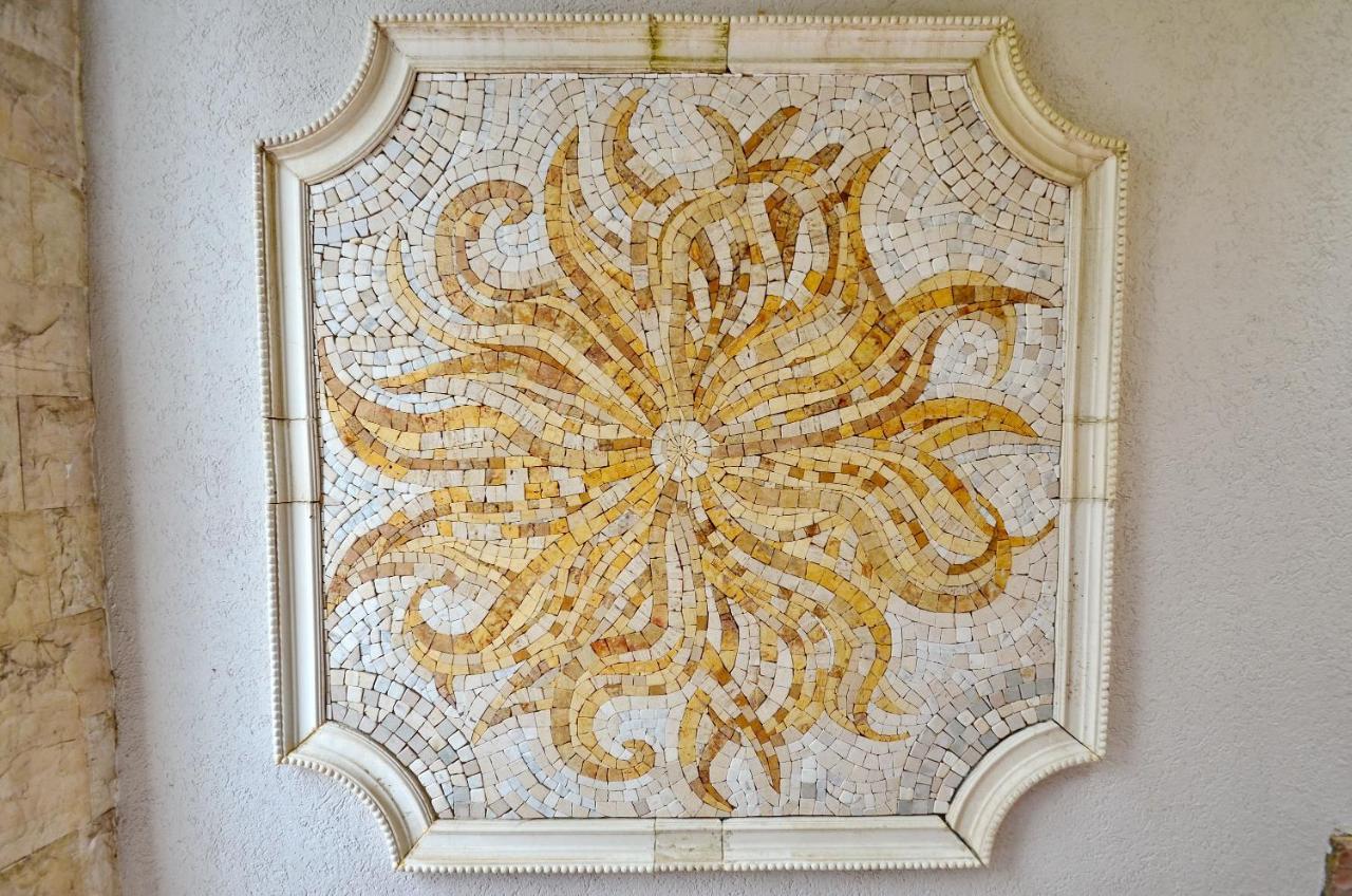 Hotel Meduza Bečići Buitenkant foto