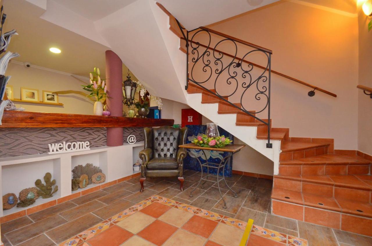 Hotel Meduza Bečići Buitenkant foto