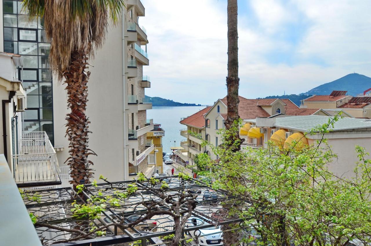 Hotel Meduza Bečići Buitenkant foto