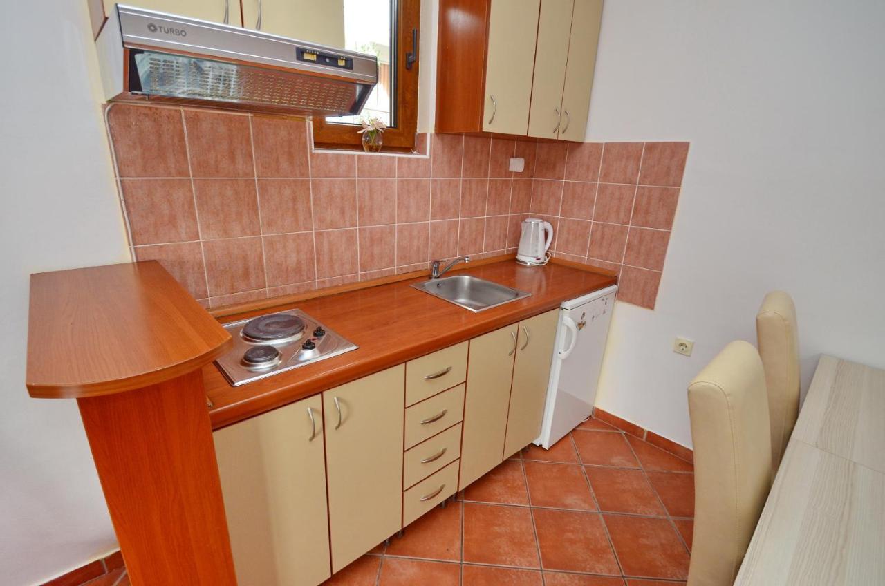 Hotel Meduza Bečići Buitenkant foto