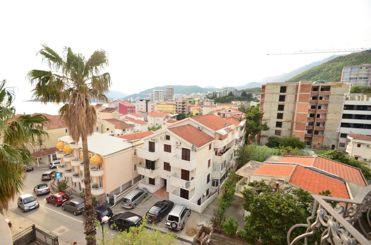 Hotel Meduza Bečići Buitenkant foto